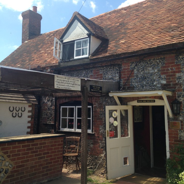 An afternoon in English countryside - beautiful scenery, amazing pub food, great company and lovely weather! TinyExpats.com