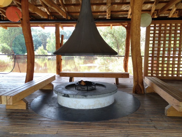 Join us on a walk around Park na Špici in Pardubice, CZ. Catching the last days of Indian Summer!