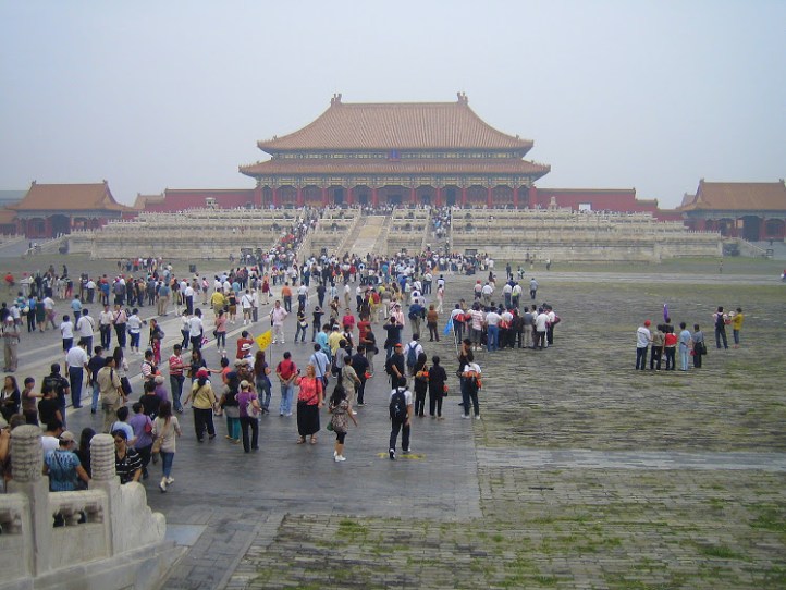 Follow us on our visit to the Forbidden Palace in Bejing, China. You can also join Show Your World link up and I will share your post on my blog and social media!